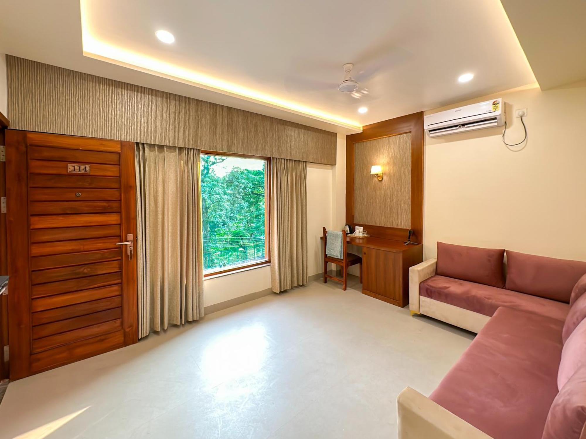 Hotel Ananda Kashi Varanasi Exterior foto